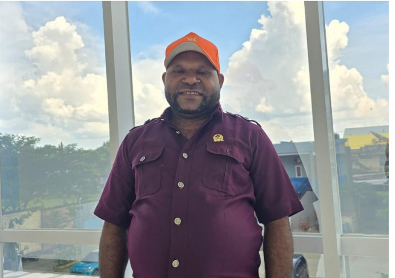 Simon Walikota, Anggota DPRD Kabupaten Yalimo