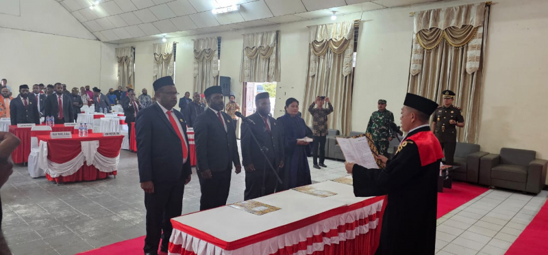 Jajaran Pimpinan DPRD Kabupaten Yalimo Resmi Dilantik. foto : istimewa 