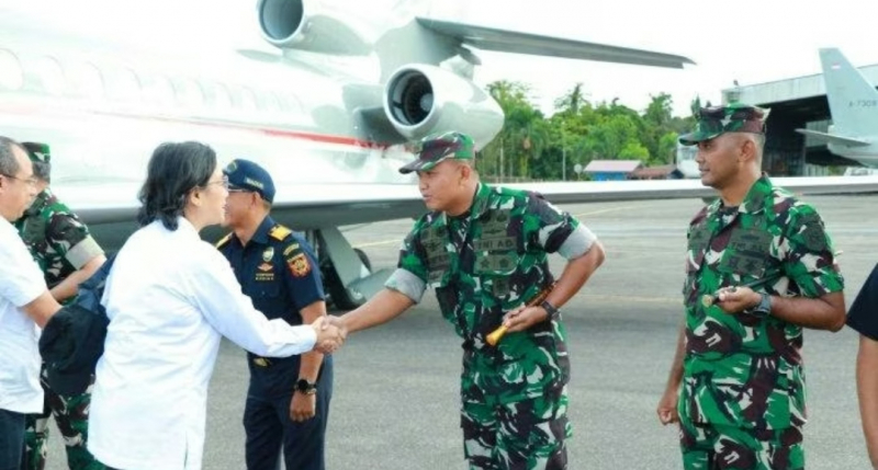 Menteri Pertahanan Letjen TNI (Purn) Sjafrie Sjamsoeddin dan Menteri Keuangan Republik Indonesia, Sri Mulyani Indrawati kunjungan kerja ke Kabupaten Nduga, Provinsi Papua Pegunungan, Sabtu (7/6/2025).