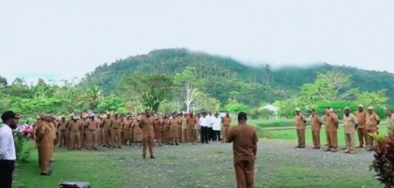 Apel Pagi ASN di Kantor Dinas Pendidikan Yalimo. foto : istimewa 